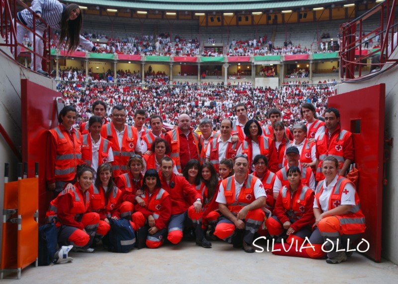 ¿Cómo puedo colaborar con la Cruz Roja en Pamplona? Teléfono de contacto