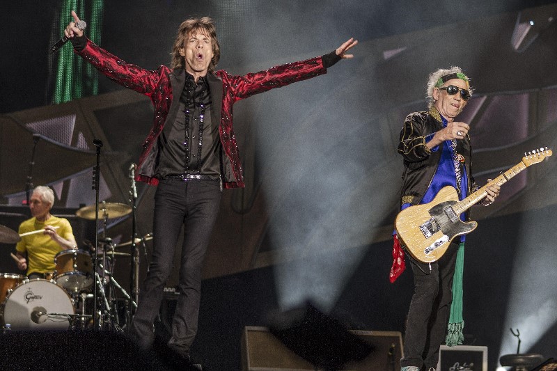 Consejos para encontrar alojamiento asequible cerca del concierto de Rolling Stones en Madrid
